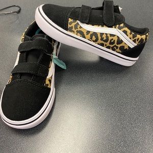 Toddler shoes size 10